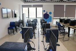 说明: E:/鼎利公司实验室/201：阿里云大数据工程实训室/IMG_4372.JPGIMG_4372