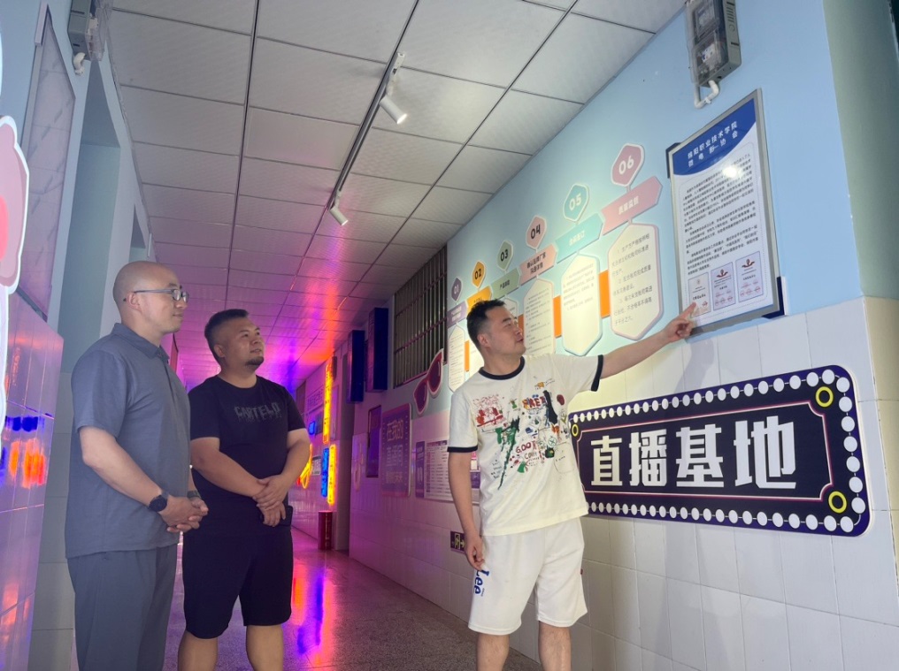 说明: C:\Users\Administrator\AppData\Local\Microsoft\Windows\INetCache\Content.Word\IMG_8111.HEIC.JPG.JPG